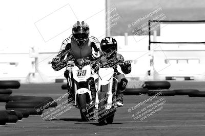 media/Sep-25-2023-Moto Forza (Mon) [[81ffa65e0a]]/Around the Pits/